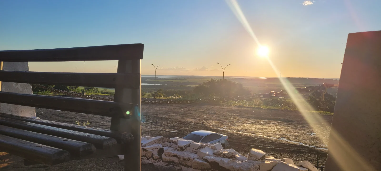 Pôr do sol pelo Brasil: quando a gente para o carro